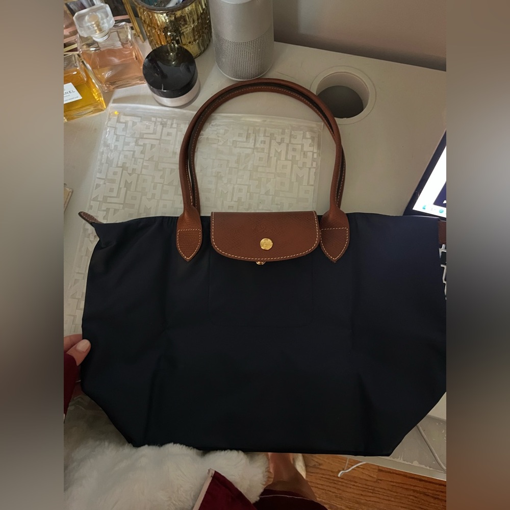 BRAND NEW NAVY BLUE LONGCHAMP